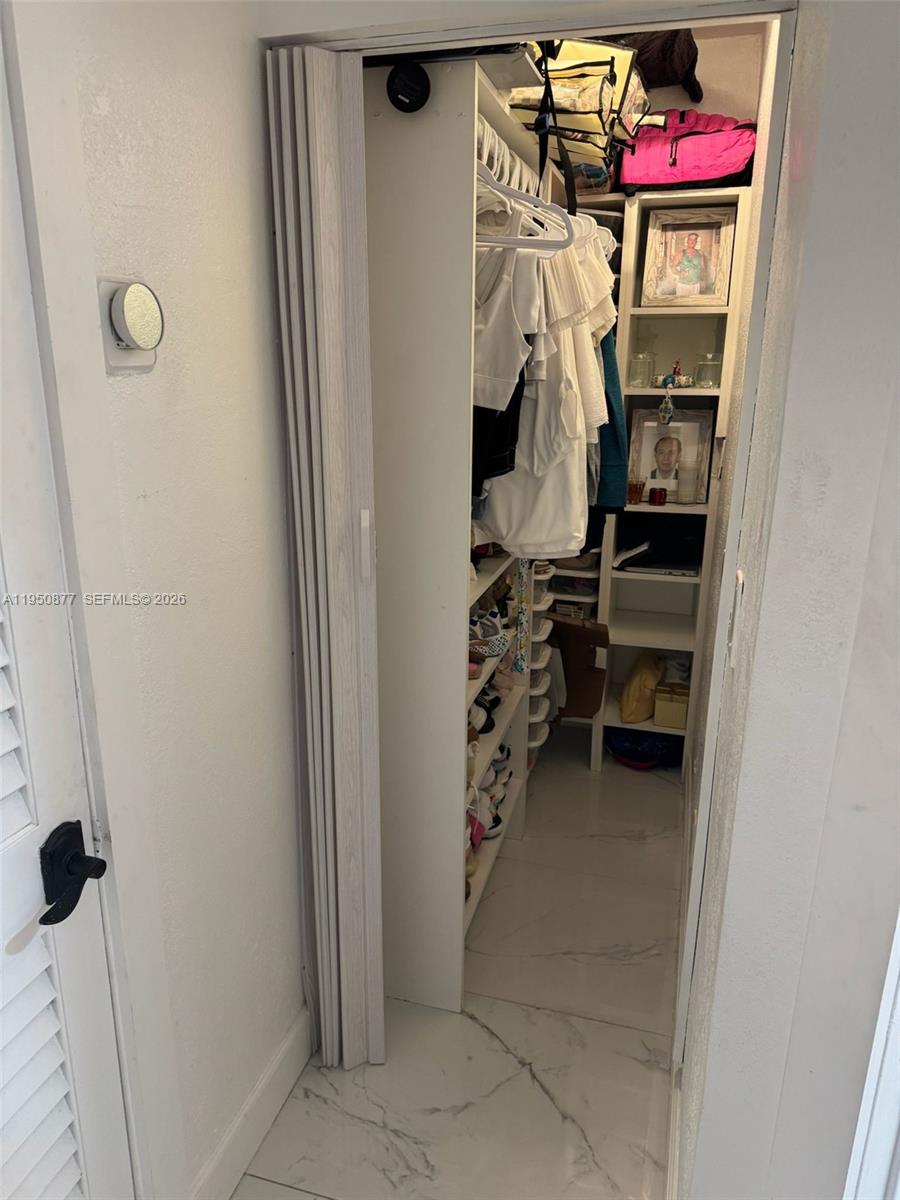 3480 East 9th Court Hialeah, FL 33013 - Photo 19 of 40