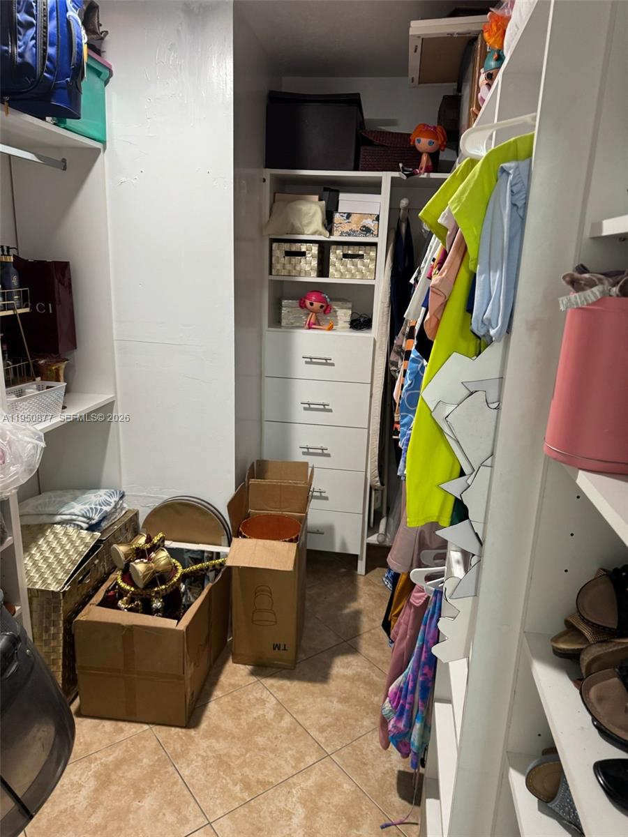 3480 East 9th Court Hialeah, FL 33013 - Photo 38 of 40