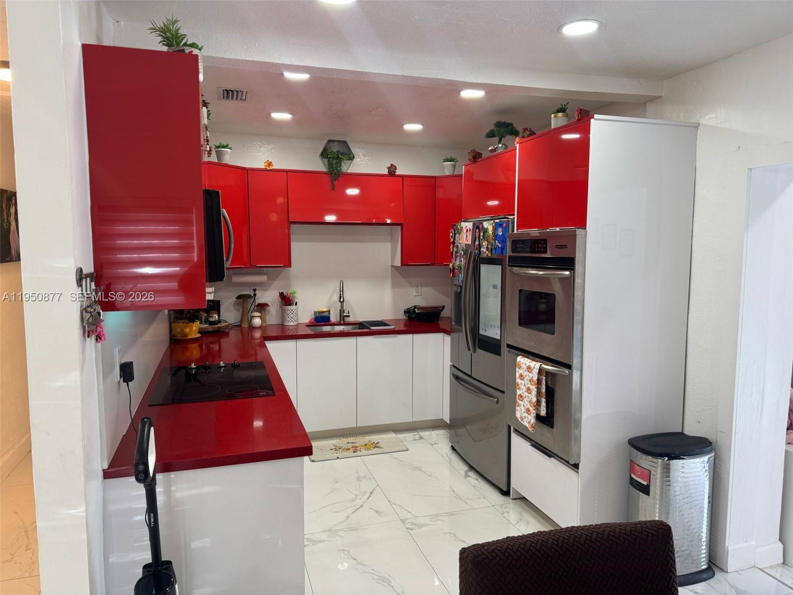 3480 East 9th Court Hialeah, FL 33013 - Photo 8 of 40