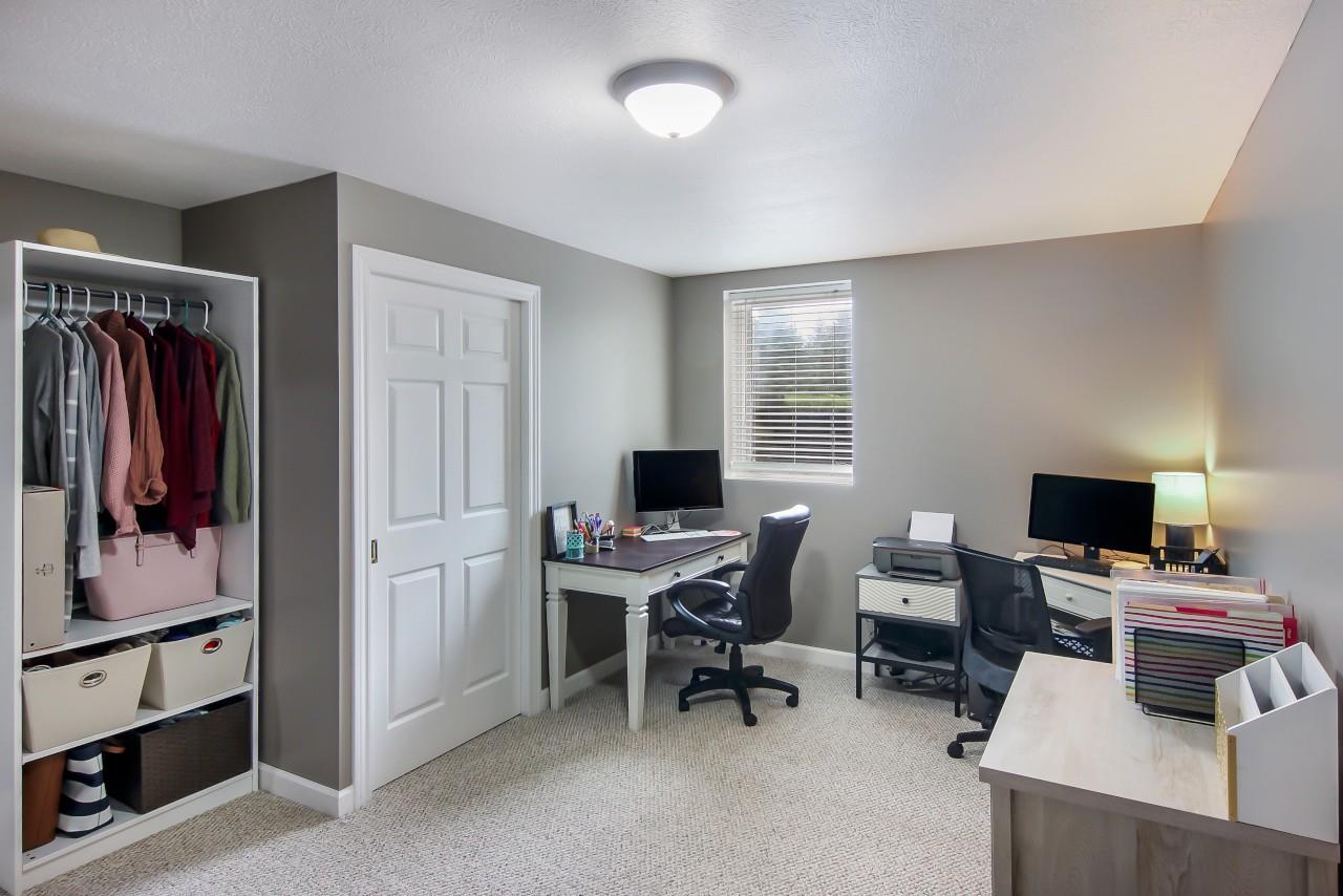 1218 Piccadilly Road Traverse City, MI 49685 - Photo 27 of 34 1880506-26.JPG