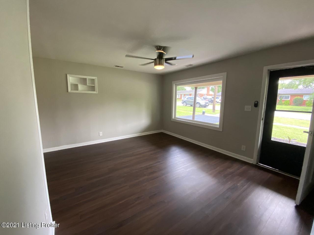 9919 Robsion Road Louisville, KY 40299 - Photo 6 of 19 16