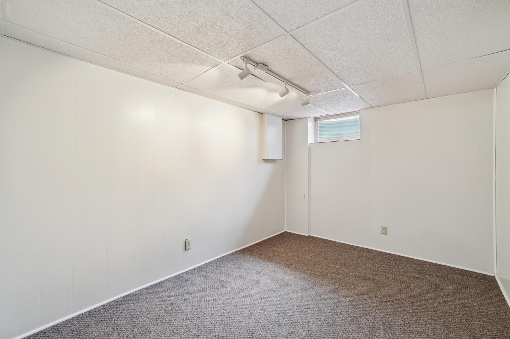 8227 Harrison Road Bloomington, MN 55437 - Photo 19 of 28 Gallery Image 19