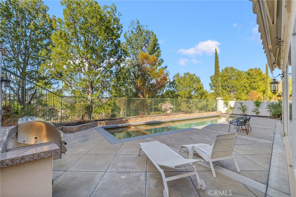 8781 East Banner Ridge Drive Anaheim, CA 92808 - Photo 35 of 43