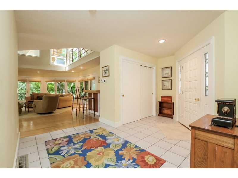 21 Littlebrook Road Westerly, RI 02891 - Photo 3 of 24 Entry.