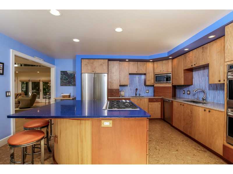 21 Littlebrook Road Westerly, RI 02891 - Photo 9 of 24 Kitchen.