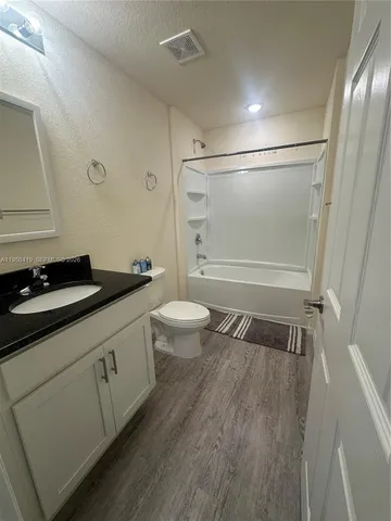 $1,500 | 108 Dublin Circle, LaBelle, FL 33935