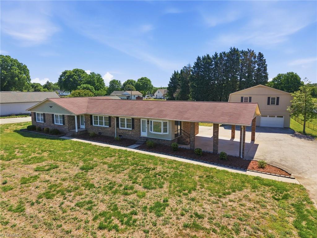 3402 Edgefield Road Greensboro, NC 27409 - Photo 41 of 46 Gallery Image 41