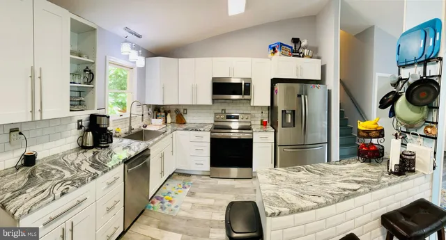 $589,900 | 452 Lincoln Drive, Glen Burnie, MD 21060