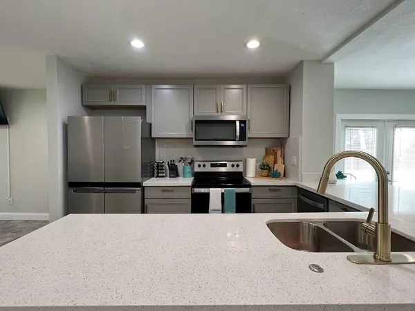 $3,997 | 1810 Elizabeth Street, Melbourne, FL 32901