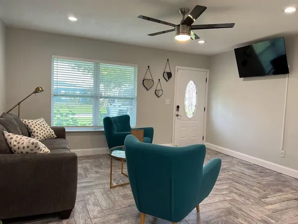 $3,997 | 1810 Elizabeth Street, Melbourne, FL 32901