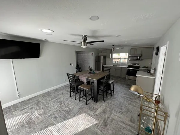 $3,997 | 1810 Elizabeth Street, Melbourne, FL 32901
