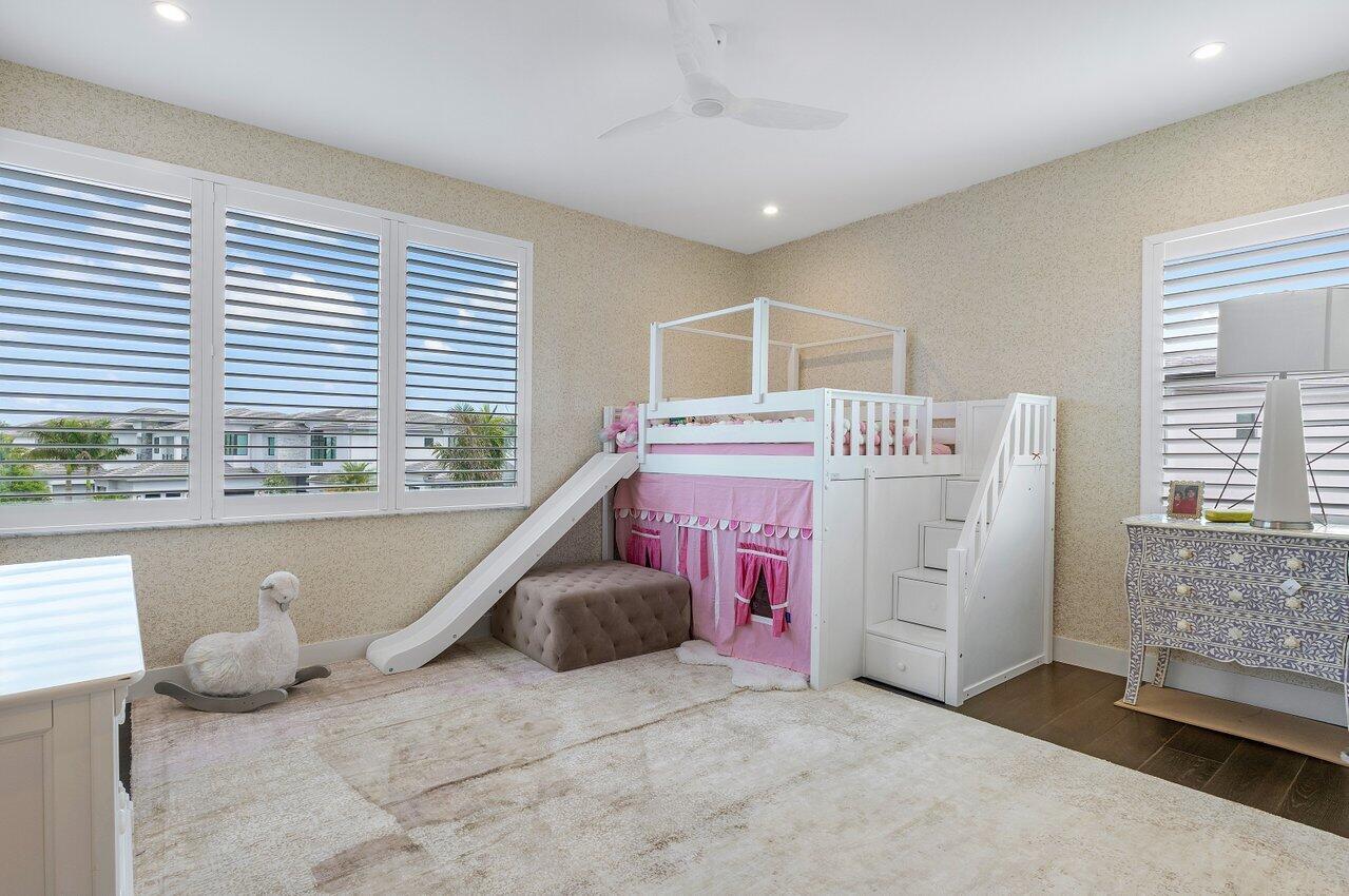 17464 Ponte Chiasso Drive Boca Raton, FL 33496 - Photo 24 of 37 a utility room with washer and dryer