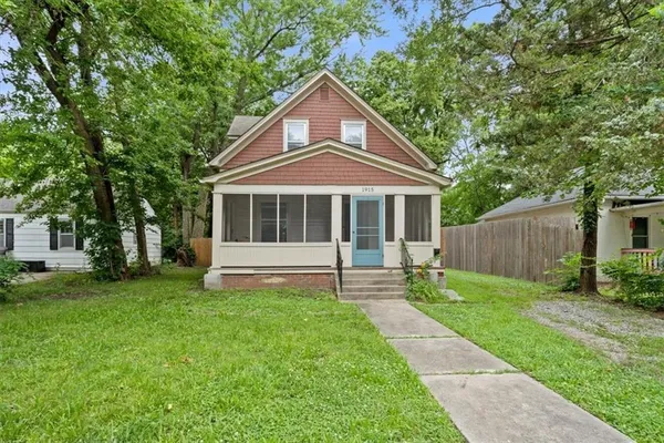 $249,000 | 1915 Kentucky Street, Lawrence, KS 66046