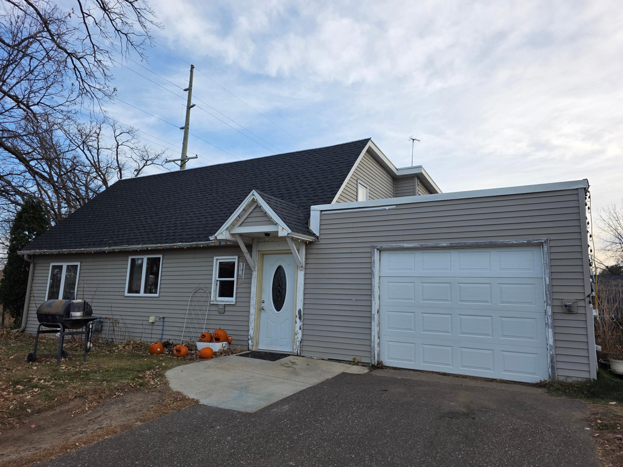 104 East Sawyer Street Rice Lake, WI 54868 - Photo 3 of 26