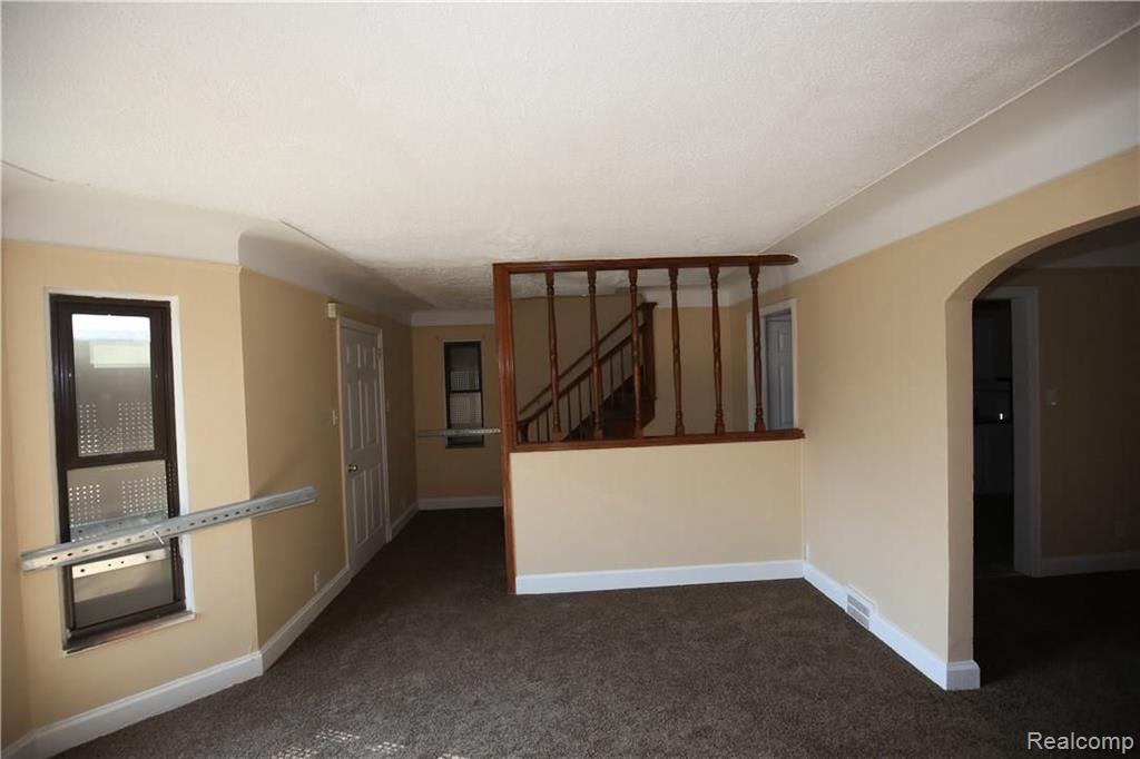 18211 Santa Rosa Drive Detroit, MI 48221 - Photo 3 of 9