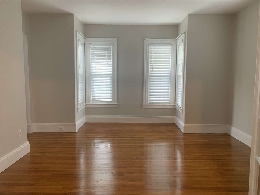 176 Chestnut Street, Unit 2 Waltham, MA 02453 - Photo 9 of 10