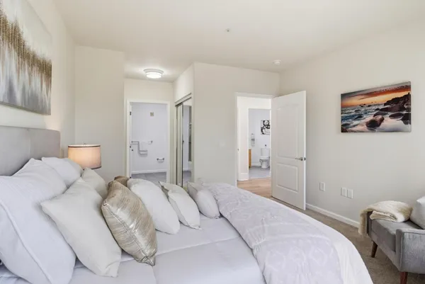 $948,000 | 107 El Camino Real, Unit 302, Burlingame, CA 94010