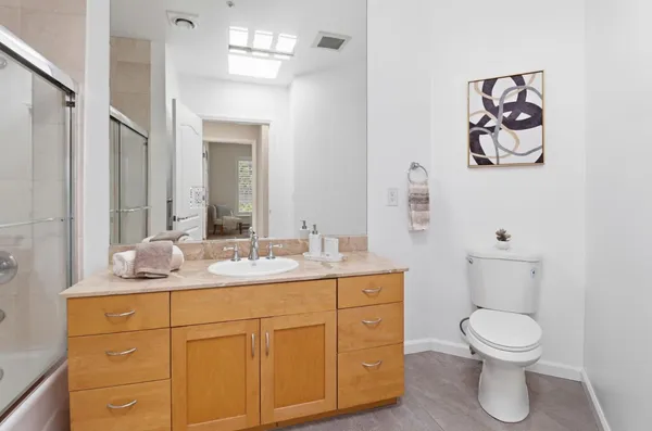 $948,000 | 107 El Camino Real, Unit 302, Burlingame, CA 94010