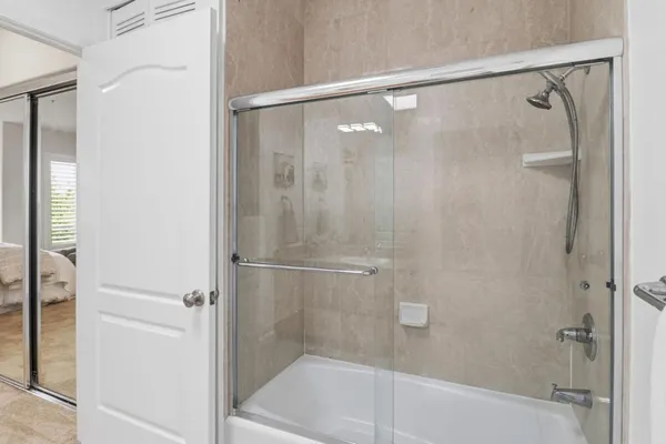 $948,000 | 107 El Camino Real, Unit 302, Burlingame, CA 94010