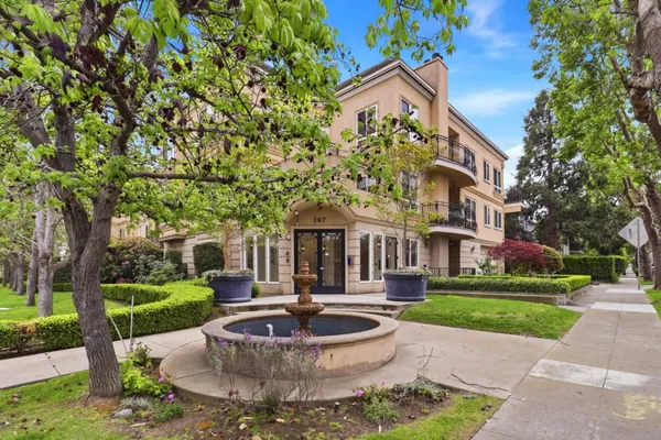 $948,000 | 107 El Camino Real, Unit 302, Burlingame, CA 94010