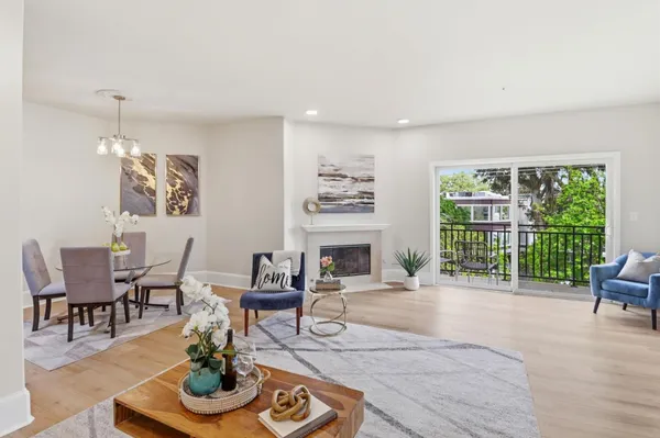 $948,000 | 107 El Camino Real, Unit 302, Burlingame, CA 94010