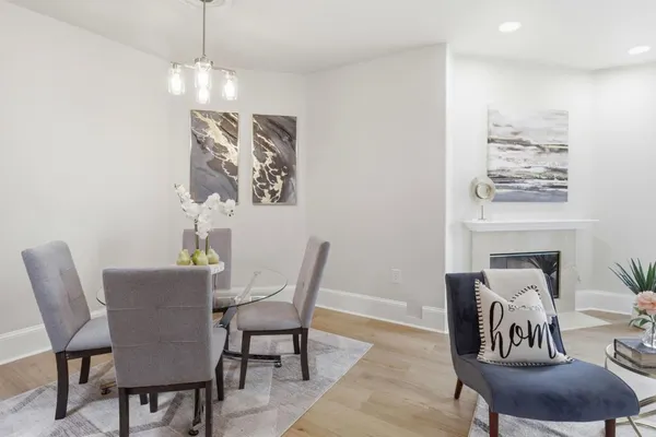 $948,000 | 107 El Camino Real, Unit 302, Burlingame, CA 94010