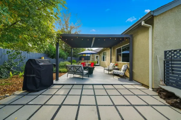 $445,000 | 20306 Mulholland Ridge Drive, Anderson, CA 96007