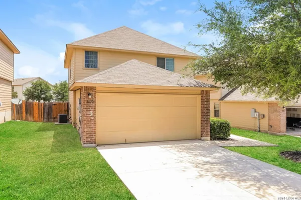 $1,950 | 1422 Durango Run, San Antonio, TX 78245
