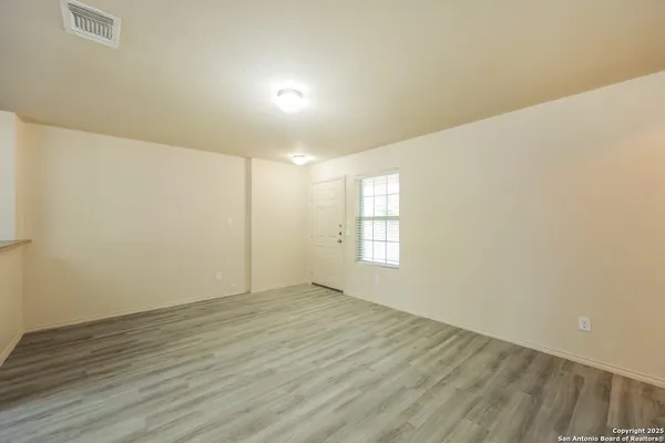 $1,950 | 1422 Durango Run, San Antonio, TX 78245