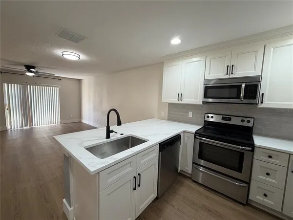 $2,400 | 3763 Collingwood Lane, Oviedo, FL 32765