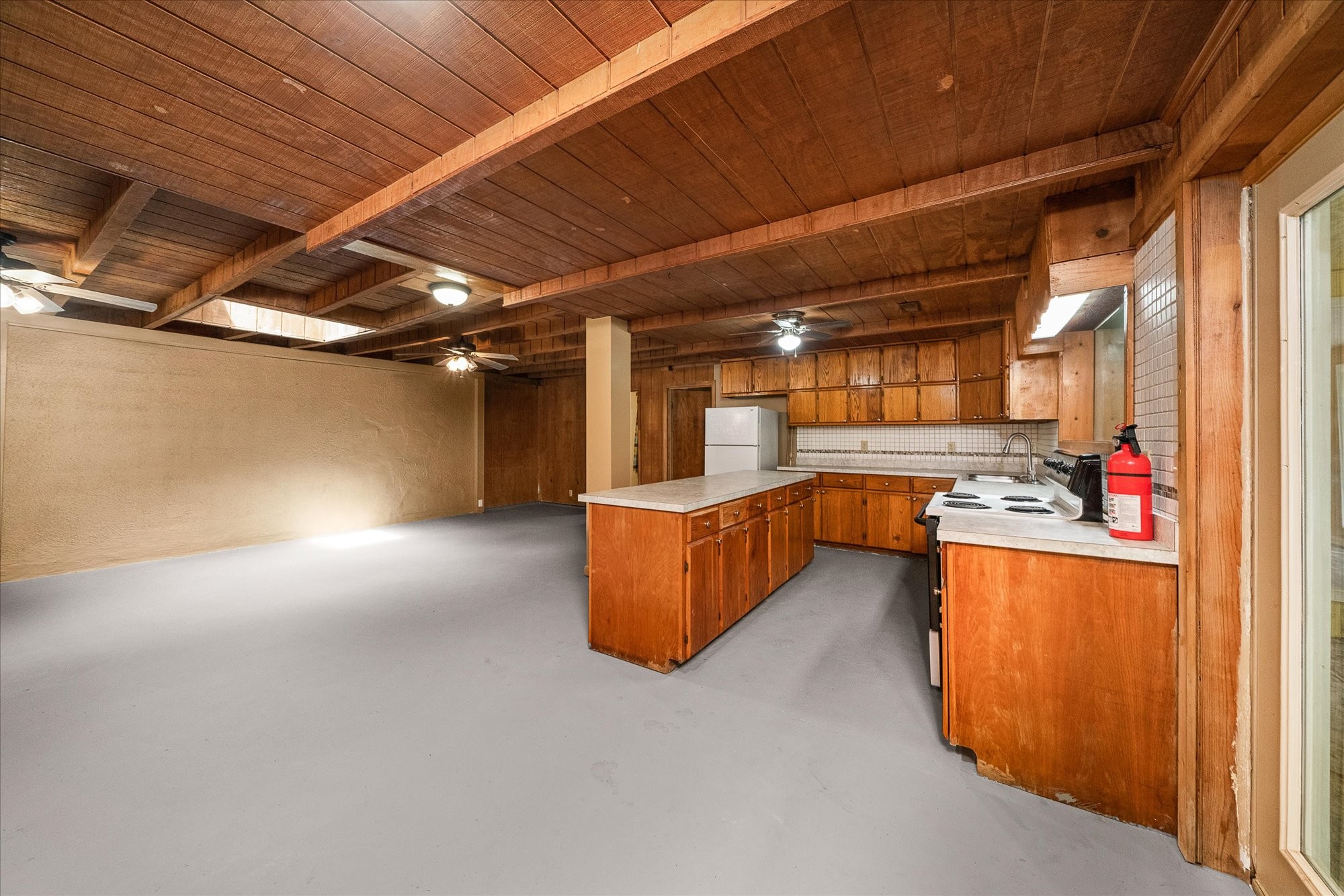 191 Gard Road Smithville, TN 37166 - Photo 6 of 37 Large kitchen with ample counter and cabinet space