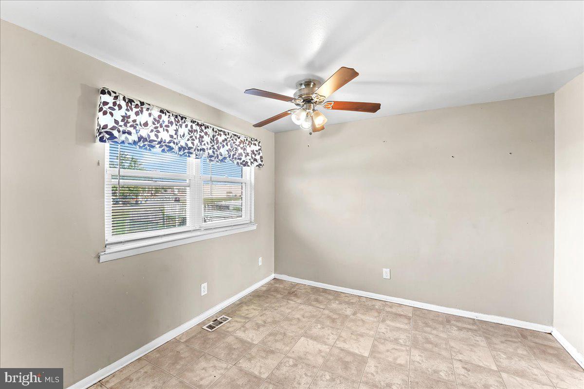 10210 West Keswick Road Philadelphia, PA 19114 - Photo 12 of 32 Gallery Image 12