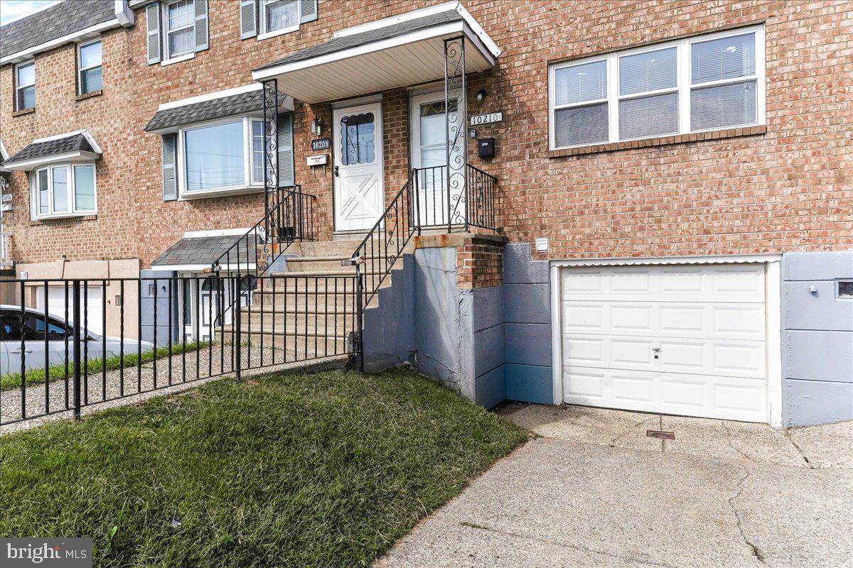 10210 West Keswick Road Philadelphia, PA 19114 - Photo 3 of 32 Gallery Image 3
