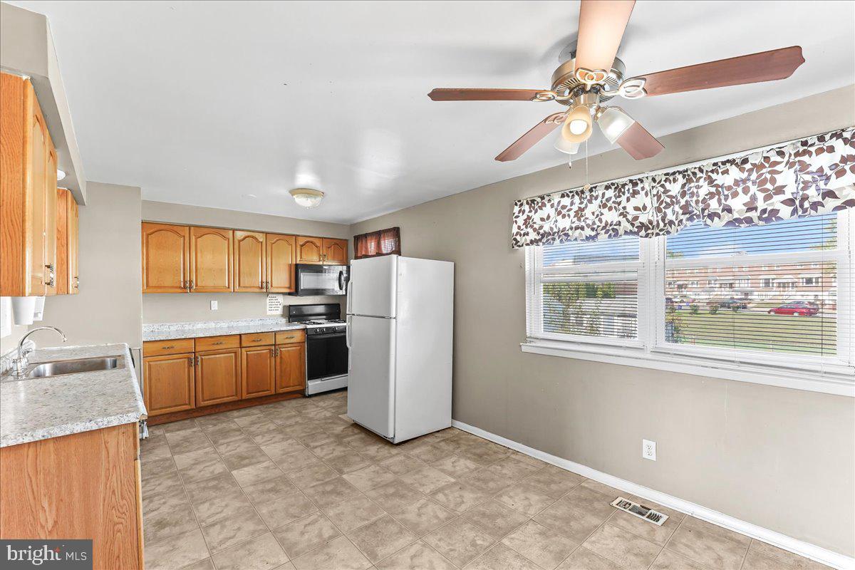 10210 West Keswick Road Philadelphia, PA 19114 - Photo 8 of 32 Gallery Image 8