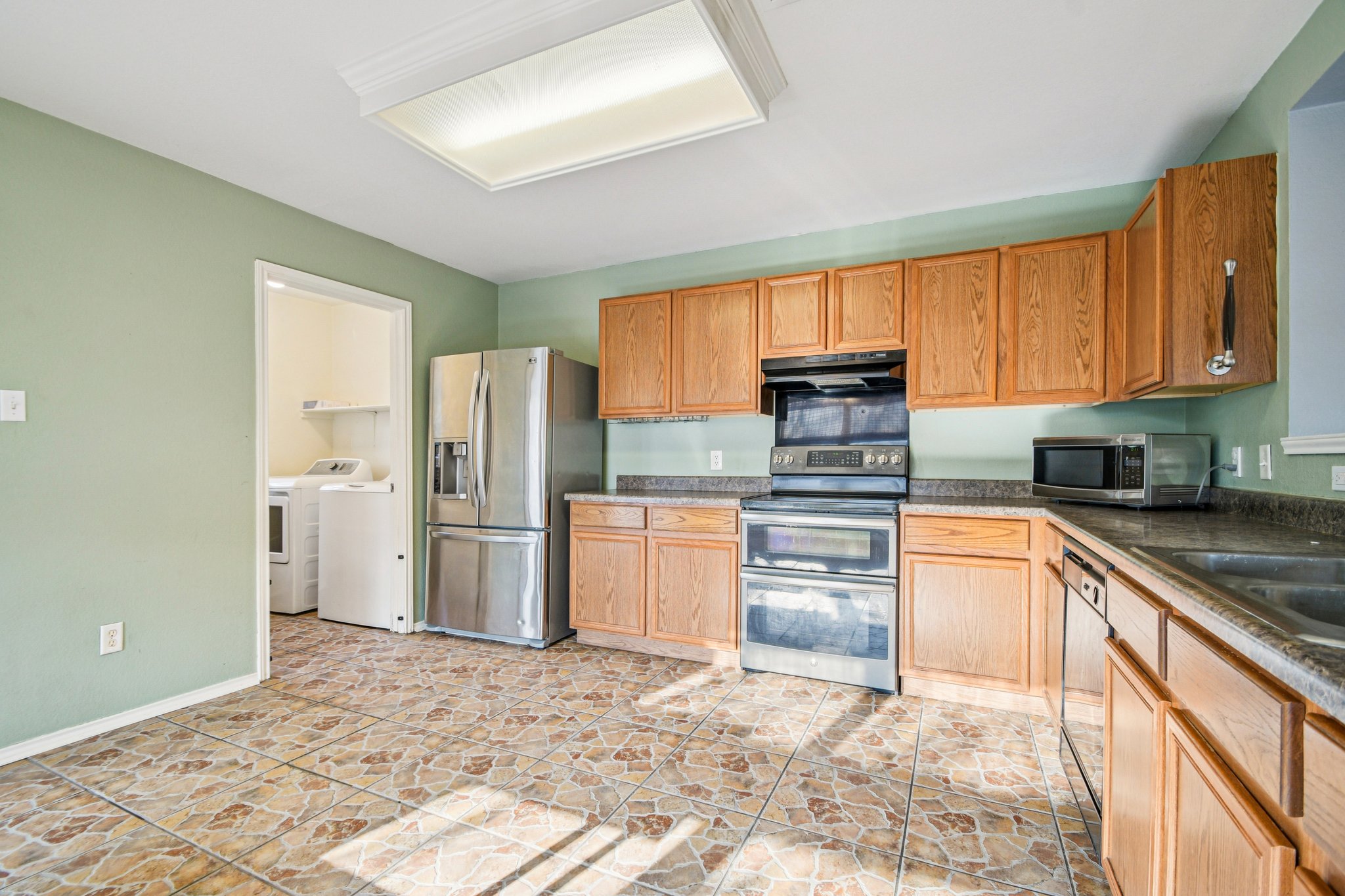 100 Kendall Cove Elgin, TX 78621 - Photo 5 of 23