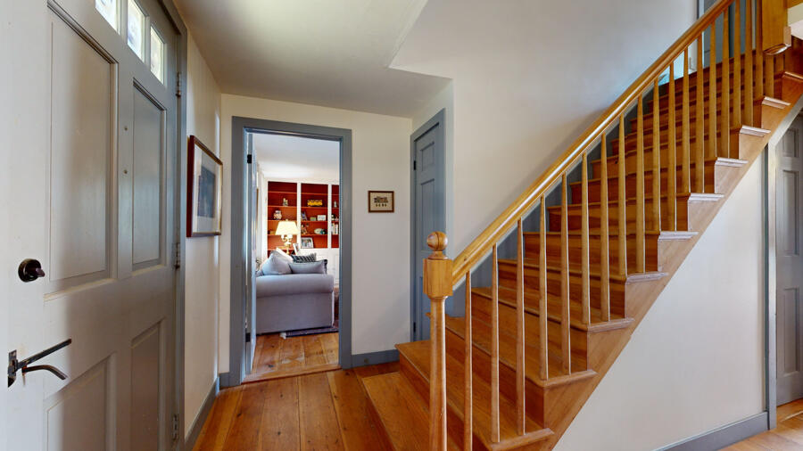 654 Pleasant Point Road Cushing, ME 04563 - Photo 34 of 81 Front Hallway