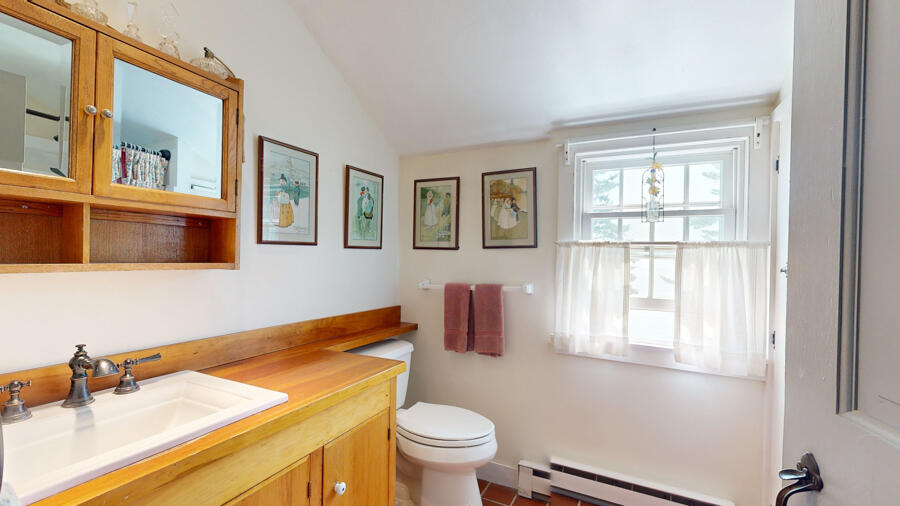 654 Pleasant Point Road Cushing, ME 04563 - Photo 41 of 81 2nd Floor Full Bathroom