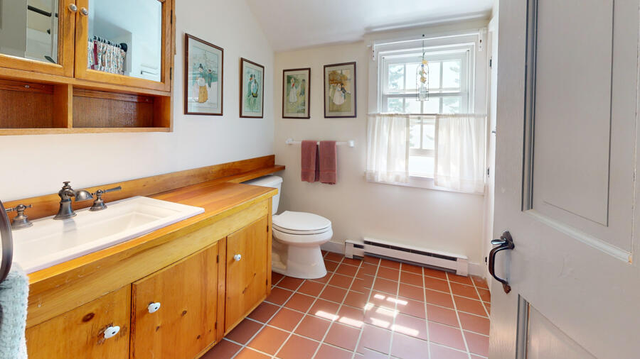 654 Pleasant Point Road Cushing, ME 04563 - Photo 43 of 81 2nd Floor Full Bathroom