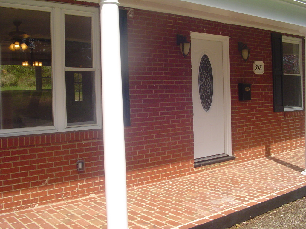 3521 Pinevale Road Roanoke, VA 24018 - Photo 3 of 27 Covered Front Porch