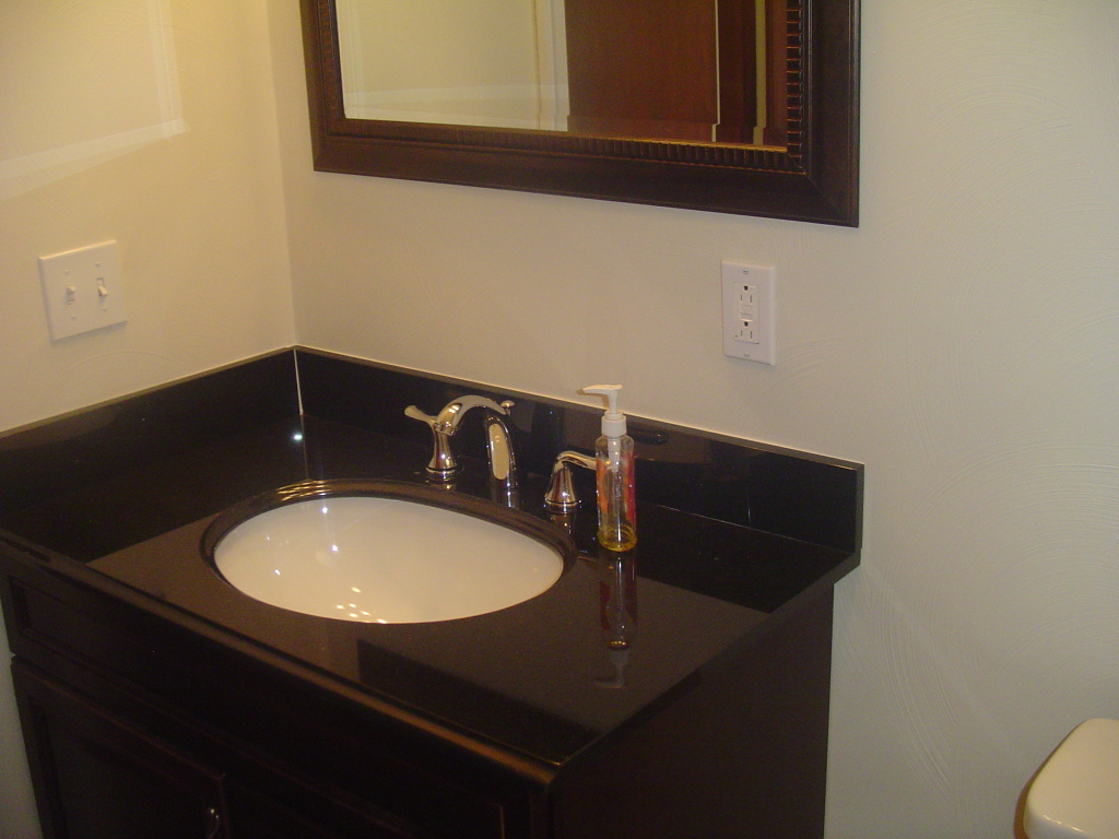 3521 Pinevale Road Roanoke, VA 24018 - Photo 23 of 27 Granite Vanity