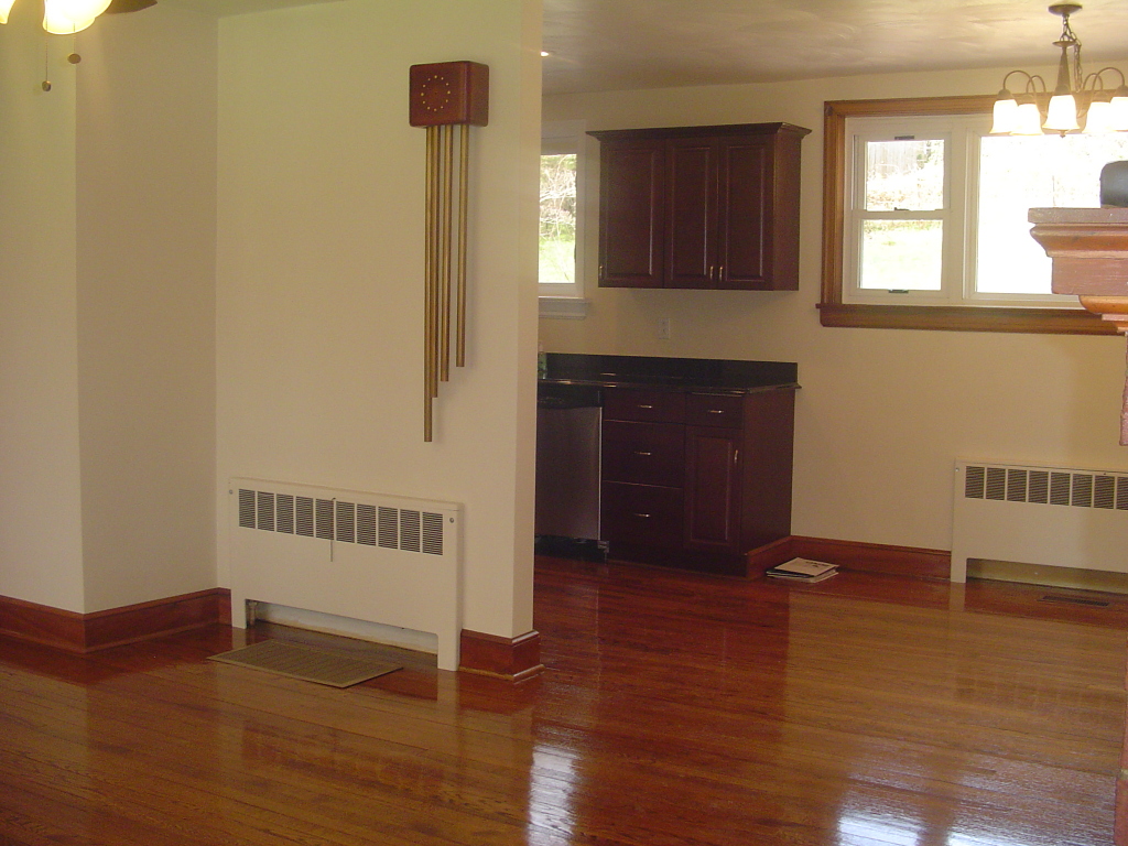3521 Pinevale Road Roanoke, VA 24018 - Photo 8 of 27 View into Kitchen