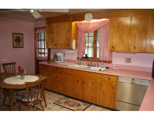 55 Kingston Road Waltham, MA 02451 - Photo 5 of 9 Gallery Image 5