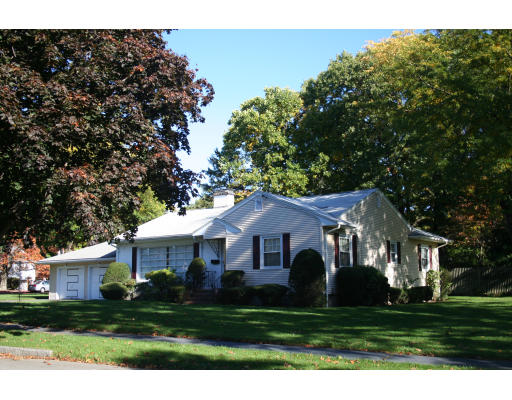 55 Kingston Road Waltham, MA 02451 - Photo 8 of 9 Gallery Image 8