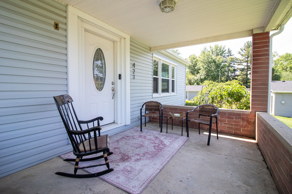 421 South Spring Street New Paris, OH 45347 - Photo 2 of 52