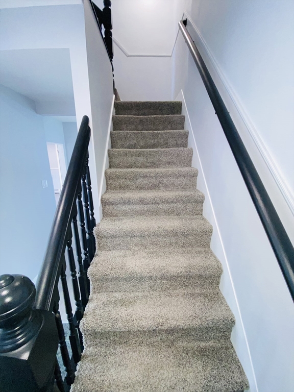 22 Front Street Clinton, MA 01510 - Photo 16 of 39