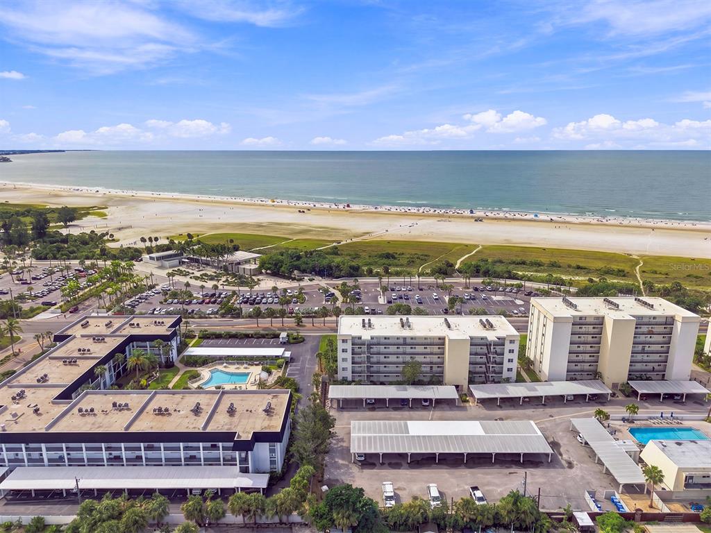 797 Beach Road, Unit 415 Sarasota, FL 34242 - Photo 9 of 24 Gallery Image 9