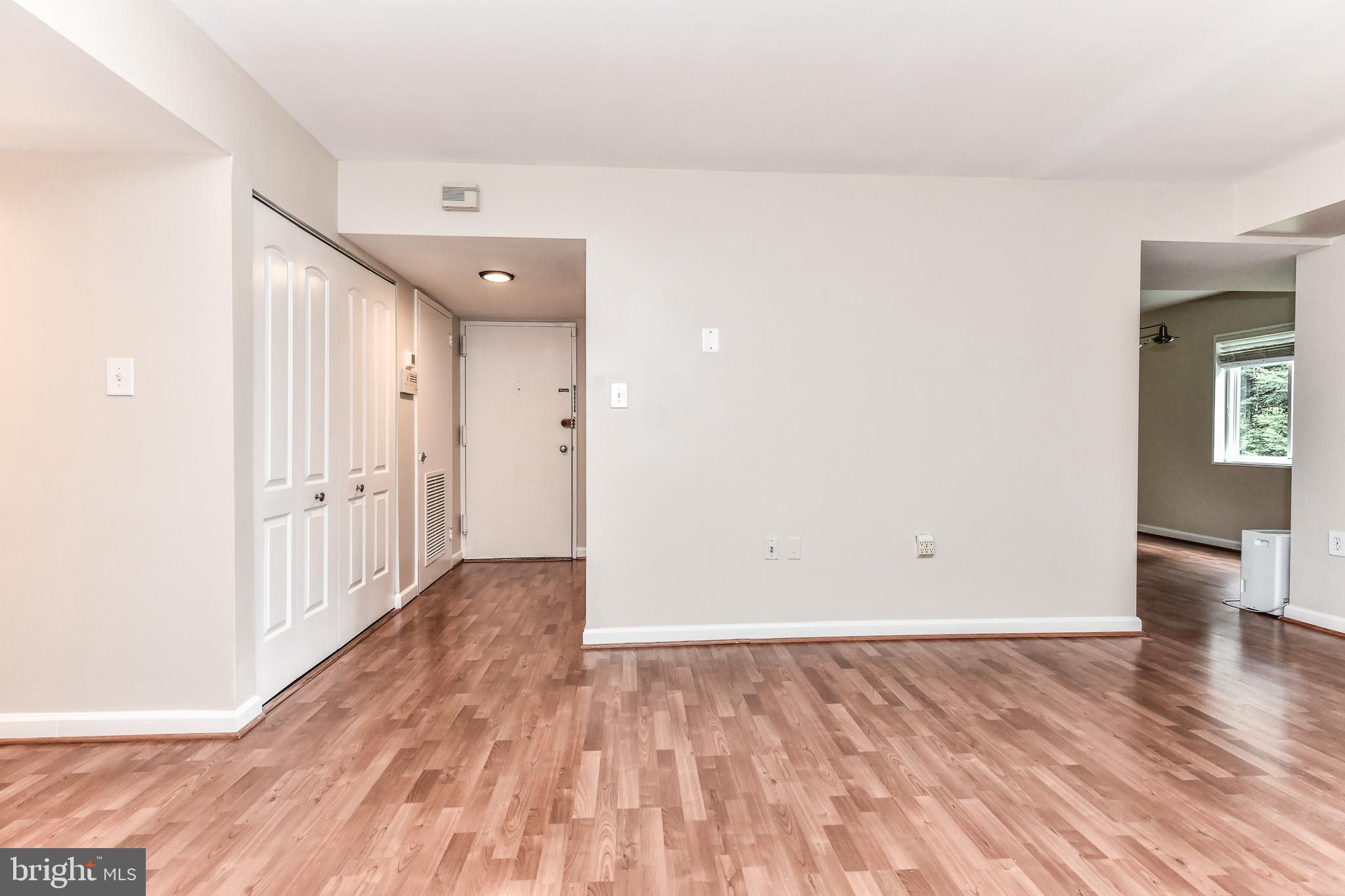 1434 Northgate Square, Unit 2 Reston, VA 20190 - Photo 6 of 19 Gallery Image 6