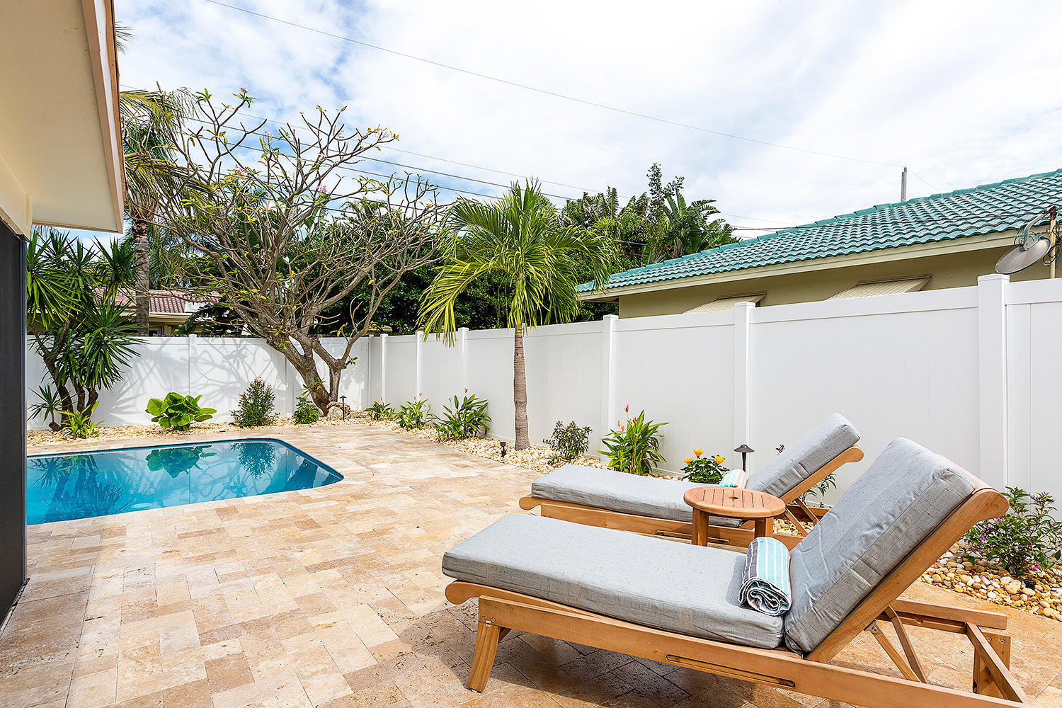2741 Northeast 40th Court Lighthouse Point, FL 33064 - Photo 9 of 44 09_PoolArea_2