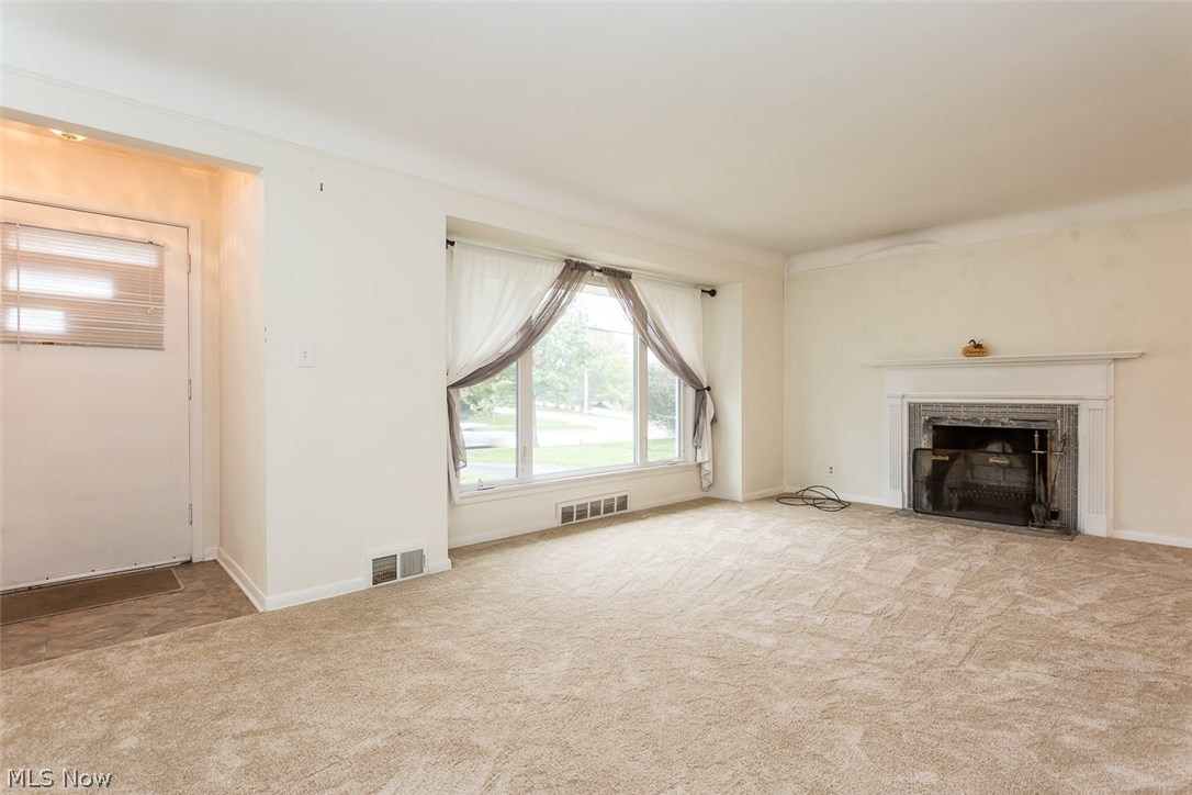 1516 Brainard Road Lyndhurst, OH 44124 - Photo 3 of 31