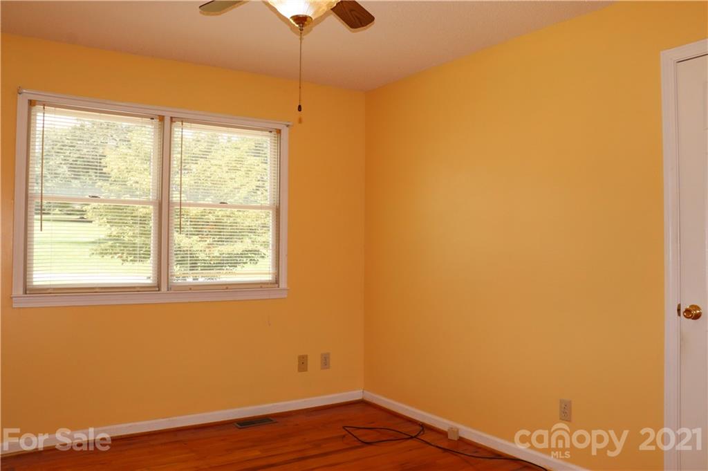 1701 Greenbrooke Road Hudson, NC 28638 - Photo 25 of 47 Gallery Image 25